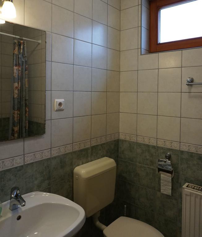Vamosi Vendeghaz Apartment Nemesvamos Bagian luar foto