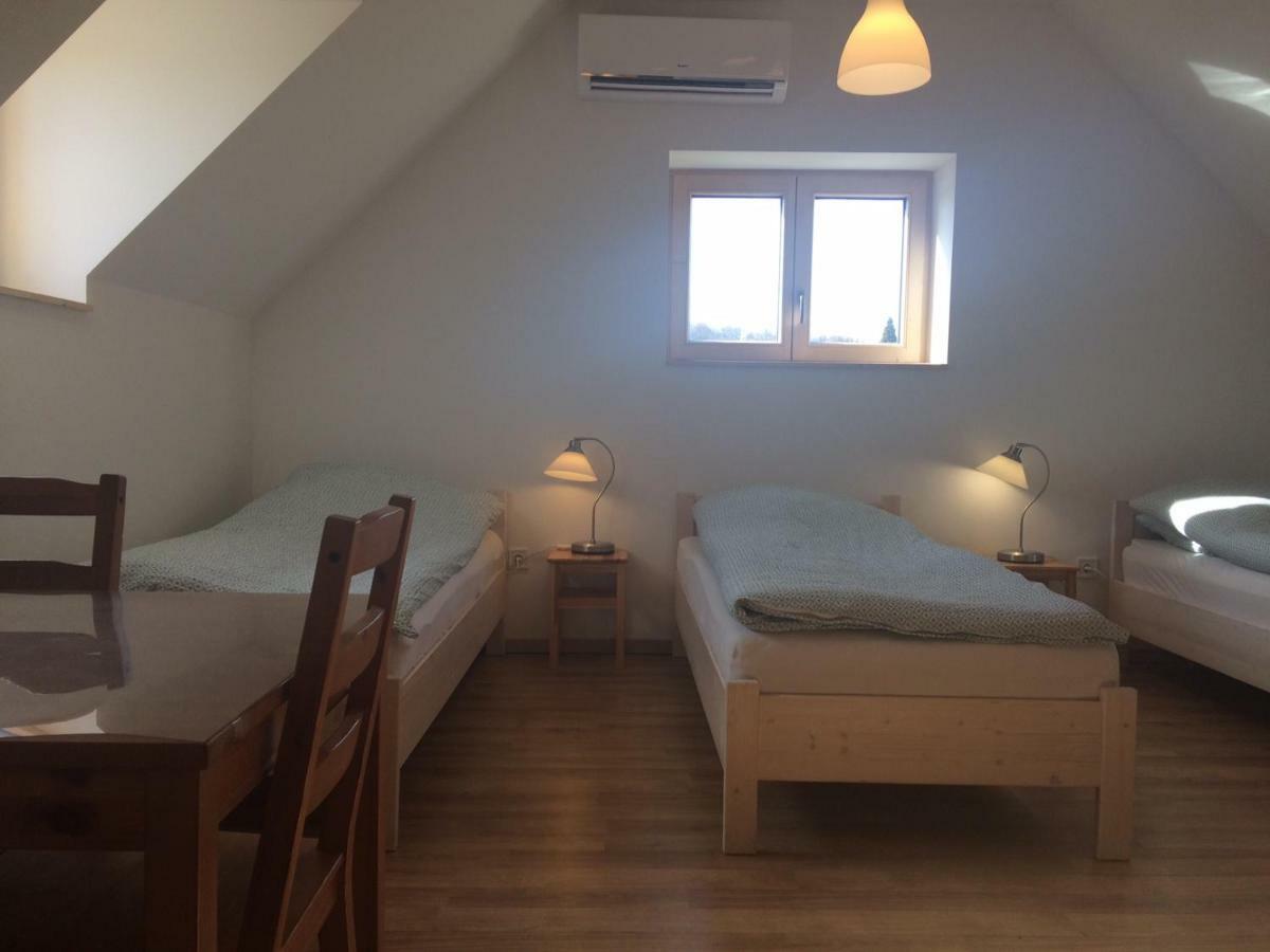 Vamosi Vendeghaz Apartment Nemesvamos Bagian luar foto