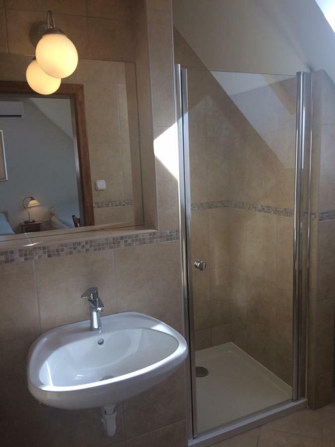 Vamosi Vendeghaz Apartment Nemesvamos Bagian luar foto